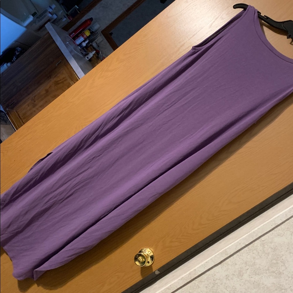 Dress - Picture 4 of 4